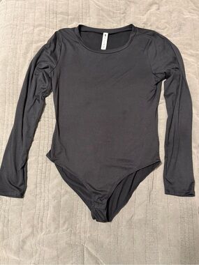 Vanilla Bay Black Long Sleeve Scoop Neck Top NWOT